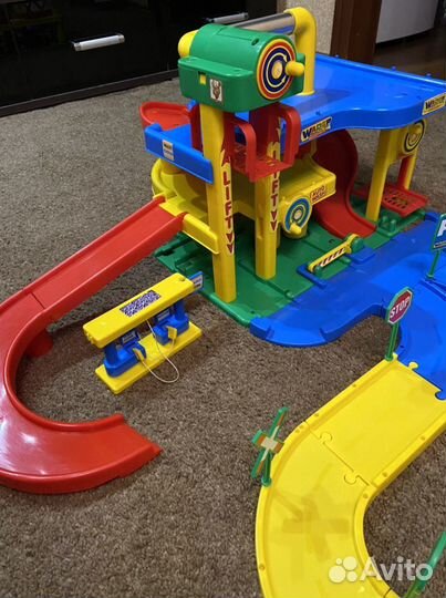 Гараж для машинок