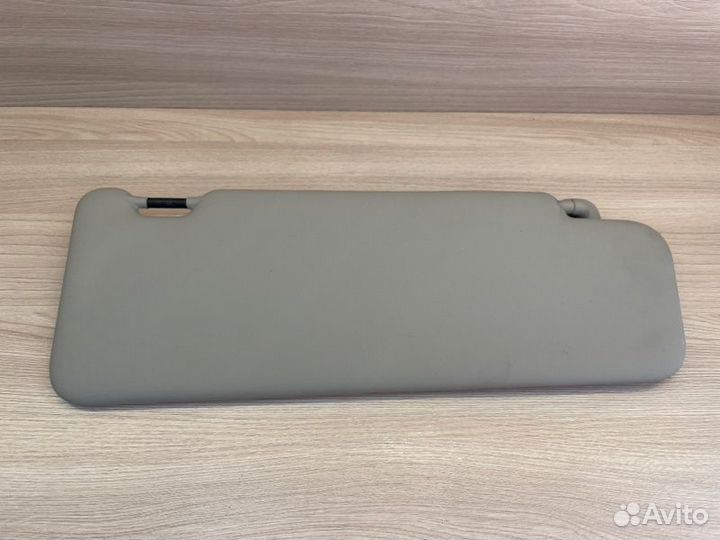 Козырек солнцезащитный левый LADA X-Ray