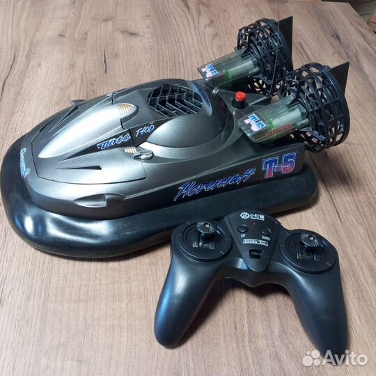 Модель катера на воздушной подушке, р/у