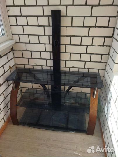 Стеклянная тумба под тв