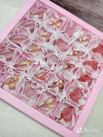 Шоколадные наборы 14 февраля,торты