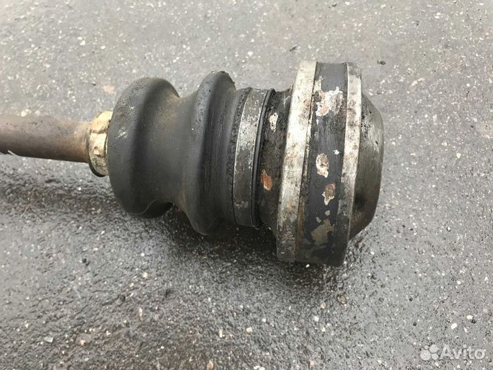 Привод задний приводной вал Mercedes Benz W124 E23