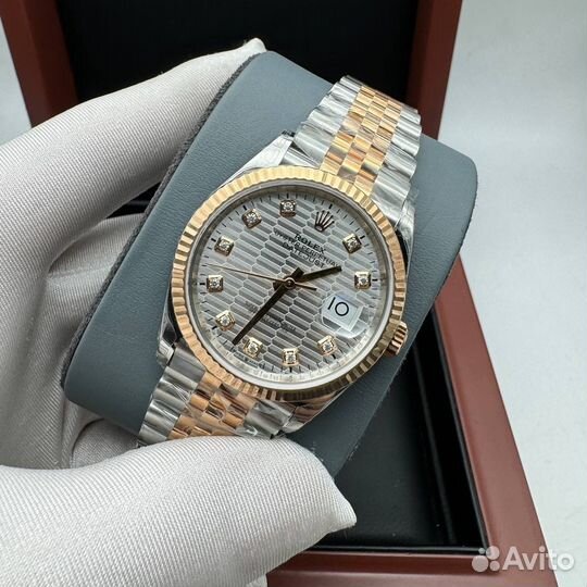 Красивые женские часы Rolex Datejust