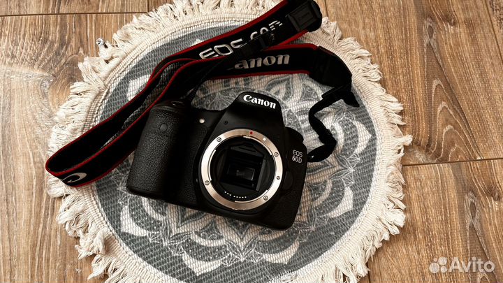 Фотоаппарат Canon eos 60d