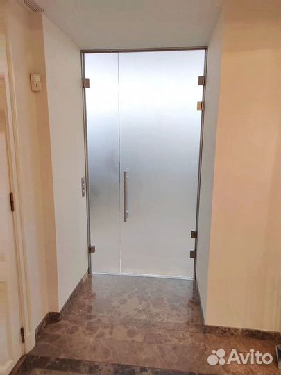 Межкомнатные стеклянные двери на заказ