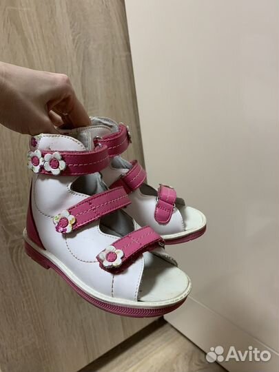 Босоножки для девочки