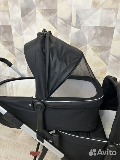 Детская коляска Thule sleek для погодок/двойни
