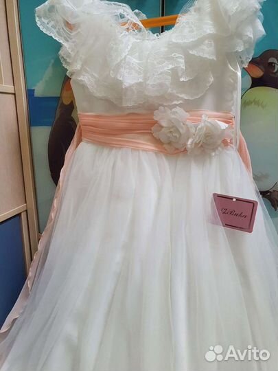 Платье нарядное для девочки новое