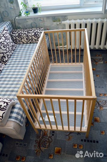 Детская кроватка