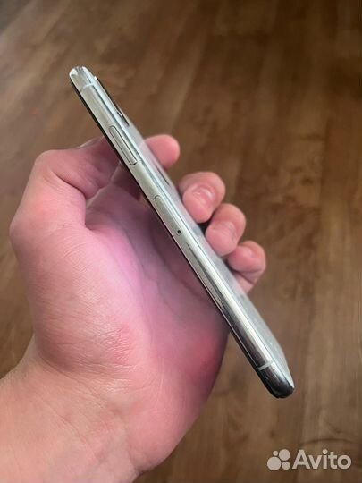 iPhone X, 64 ГБ