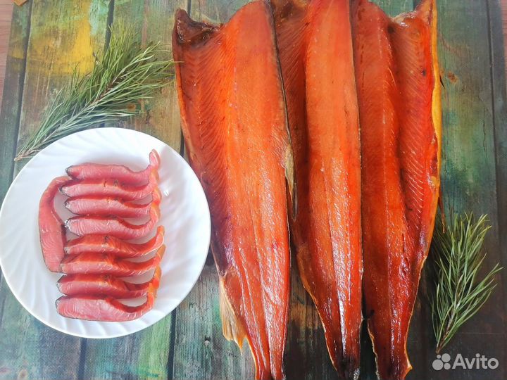 Красная рыба холодного копчения
