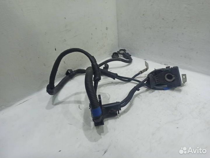 Клемма аккумулятора