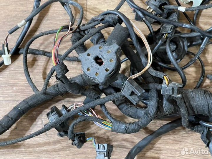 Проводка салона Mercedes-Benz 320Te S124 M104.992