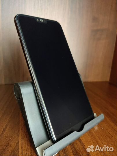 HONOR 10, 4/64 ГБ