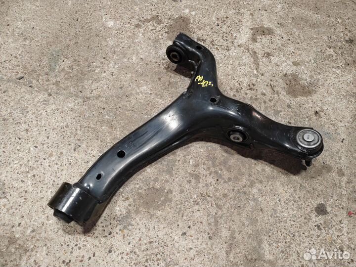Рычаг передний правый Volkswagen Amarok рест. 2018