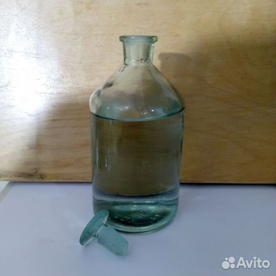 Бутылка стеклянная