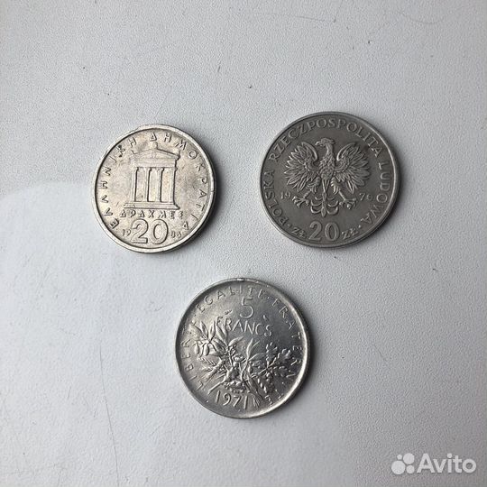 Набор иностранных монет