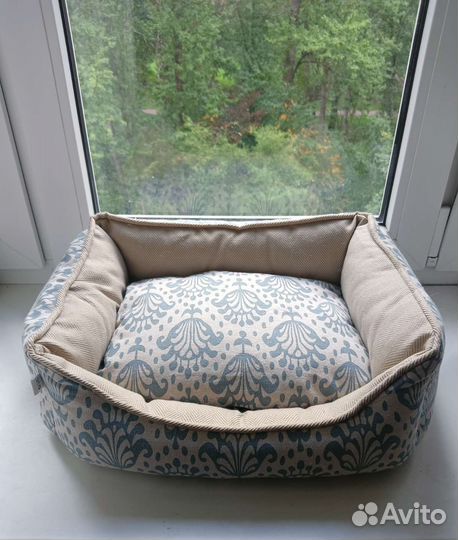 Лежанка для кошек и собак