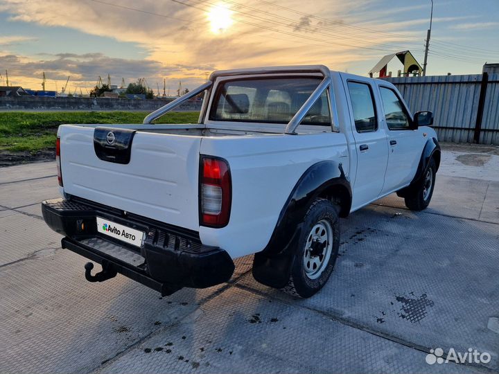 Nissan Navara 2.5 МТ, 2005, 335 000 км