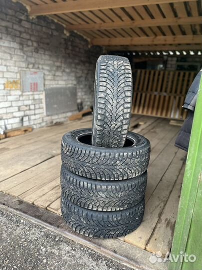 Pirelli Formula Ice 215/60 R17