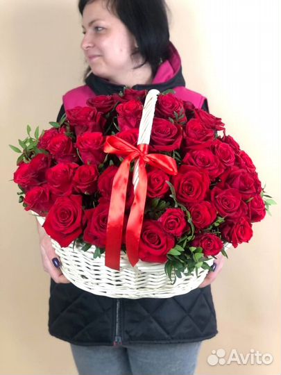 Цветы в корзине доставка