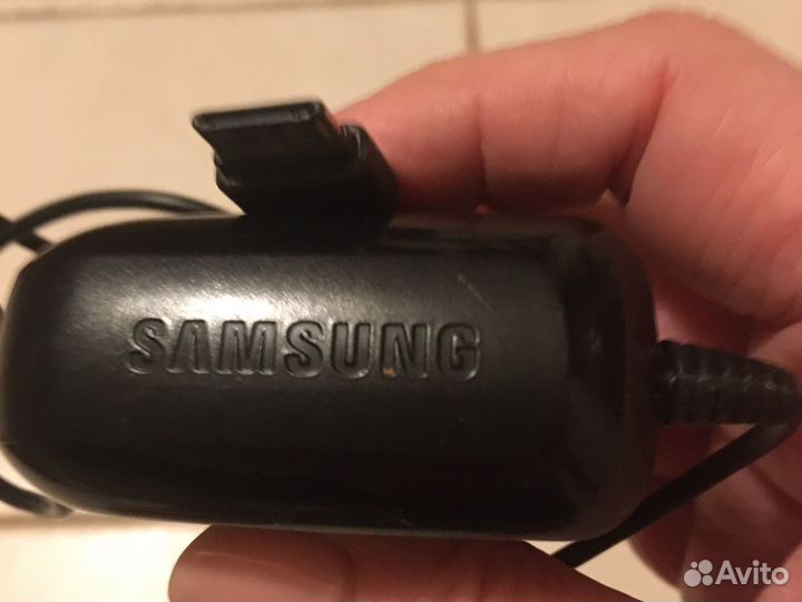 Зарядники для телефонов