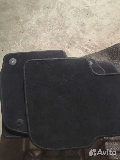 Автомобильные коврики текстильные