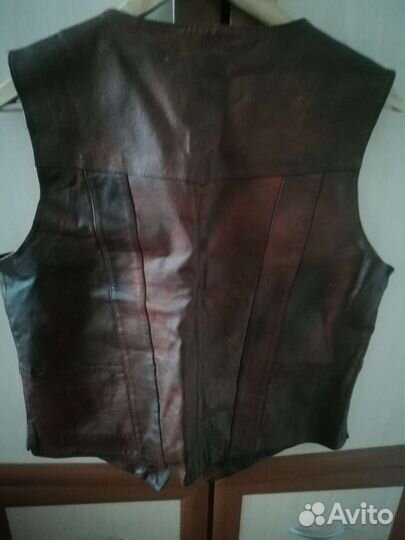 Костюм кожаный женский