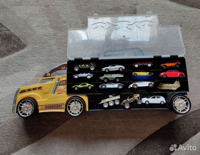 Набор машинок