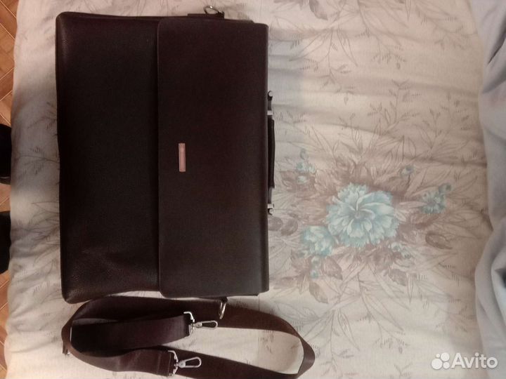 Мужской кожаный портфель новый