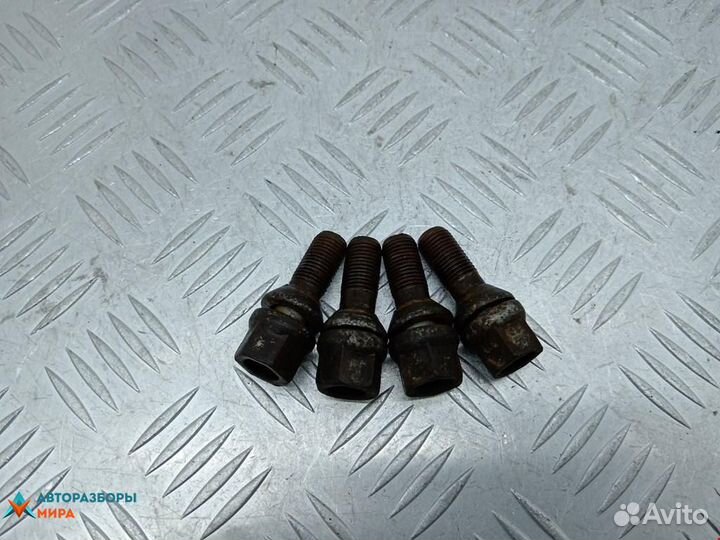 Болт колесный Peugeot 308 T7 2009 701601139B