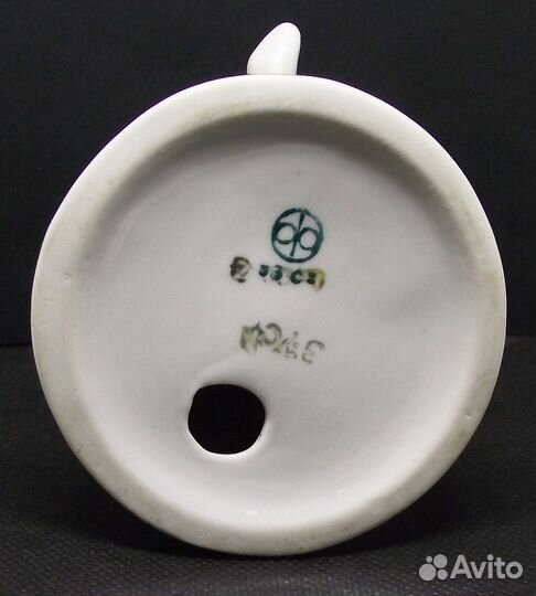 Статуэтка фарфоровая Бабай кураист, Башкир 3 сорт