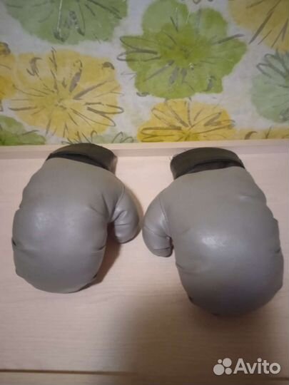 Боксерские перчатки и груша детская