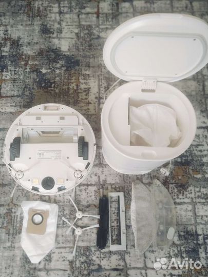 Робот пылесос Elari SmartBot Ultimate