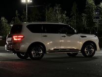 Nissan Patrol 5.6 AT, 2014, 180 000 км, с пробегом, цена 4 150 000 руб.