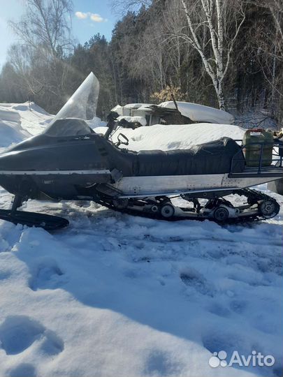 Продам снегоход рысь