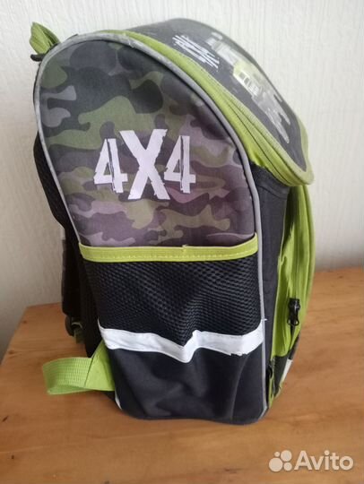 Портфель-рюкзак школьный для мальчика