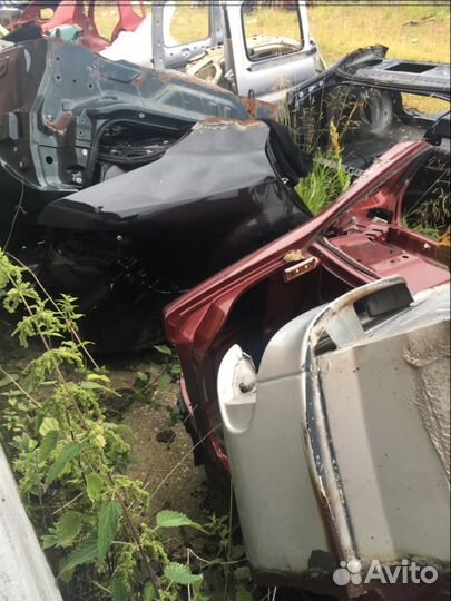 Задняя панель Ford Mondeo 1 Форд Мондео 1 седан