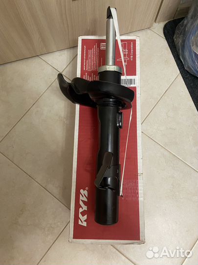 Амортизатор KYB 334840 на фокус 2