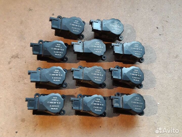 Моторчик заслонок печки Mercedes W211