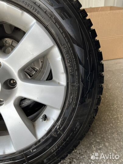 Колёса:Шины зимние Toyo R16 на литых дисках VW