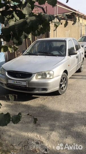 Hyundai accent