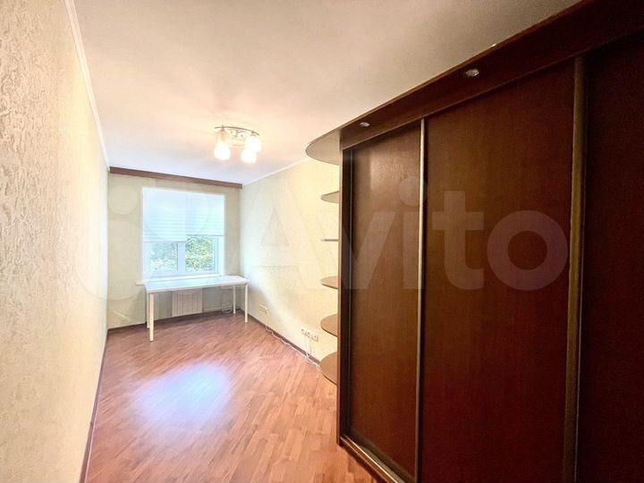 3-к. квартира, 57 м², 3/5 эт.