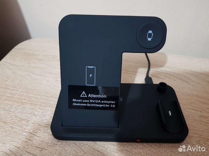 Беспроводное зарядное устройство 4 в 1 Док-станция