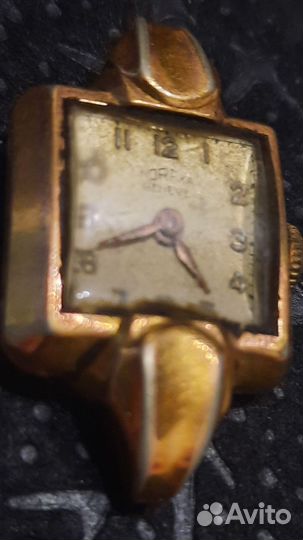 Часы наручные женские