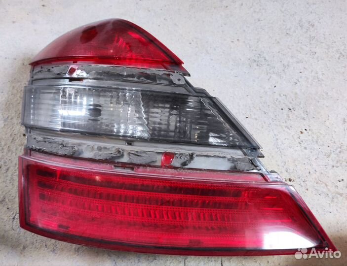 Фонарь задний левый Mercedes W221
