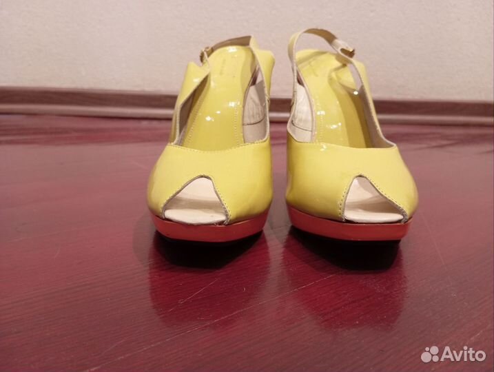 Туфли женские