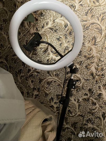 Кольцевая лампа 26 см со штативом