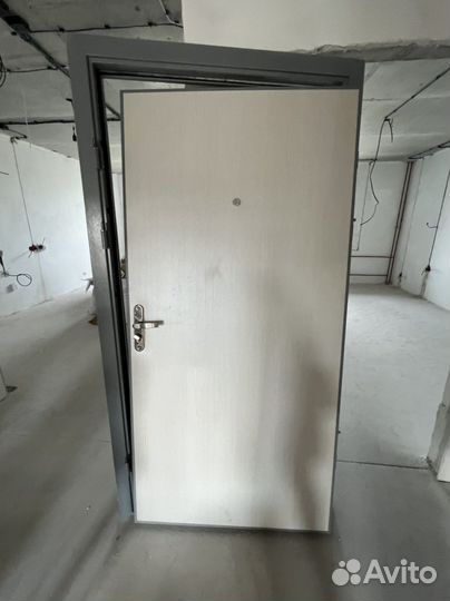 Дверь входная металлическая