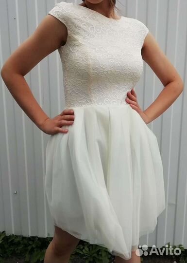 Платье нарядное для девочки, девушки 44 размер